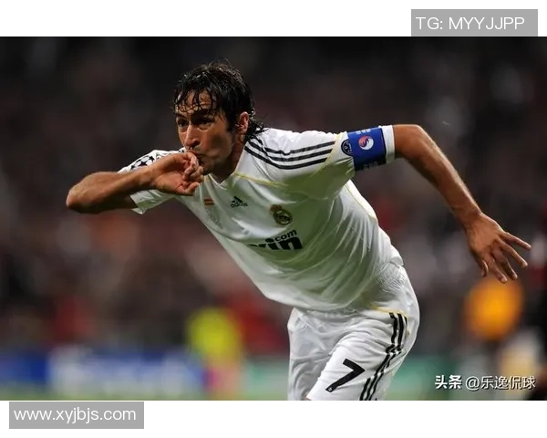 全球十大足球俱乐部与其代表球星的传奇故事与成就解析